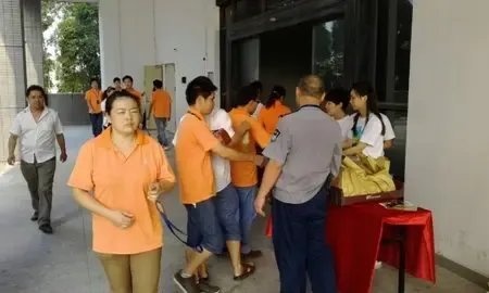 萬科·金域松湖清晨公益活動 用溫暖早餐點亮社區，房產愛心的先行示范